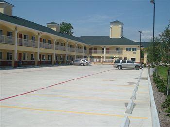 Scottish And Motel Baytown